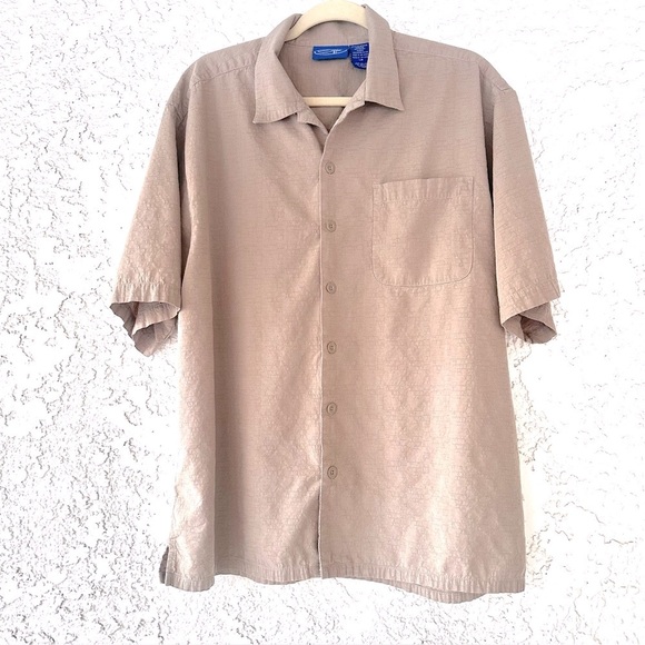 Op mens size L short sleeved khaki shirt Aloha Tropical Hawaiian beach - Picture 1 of 5
